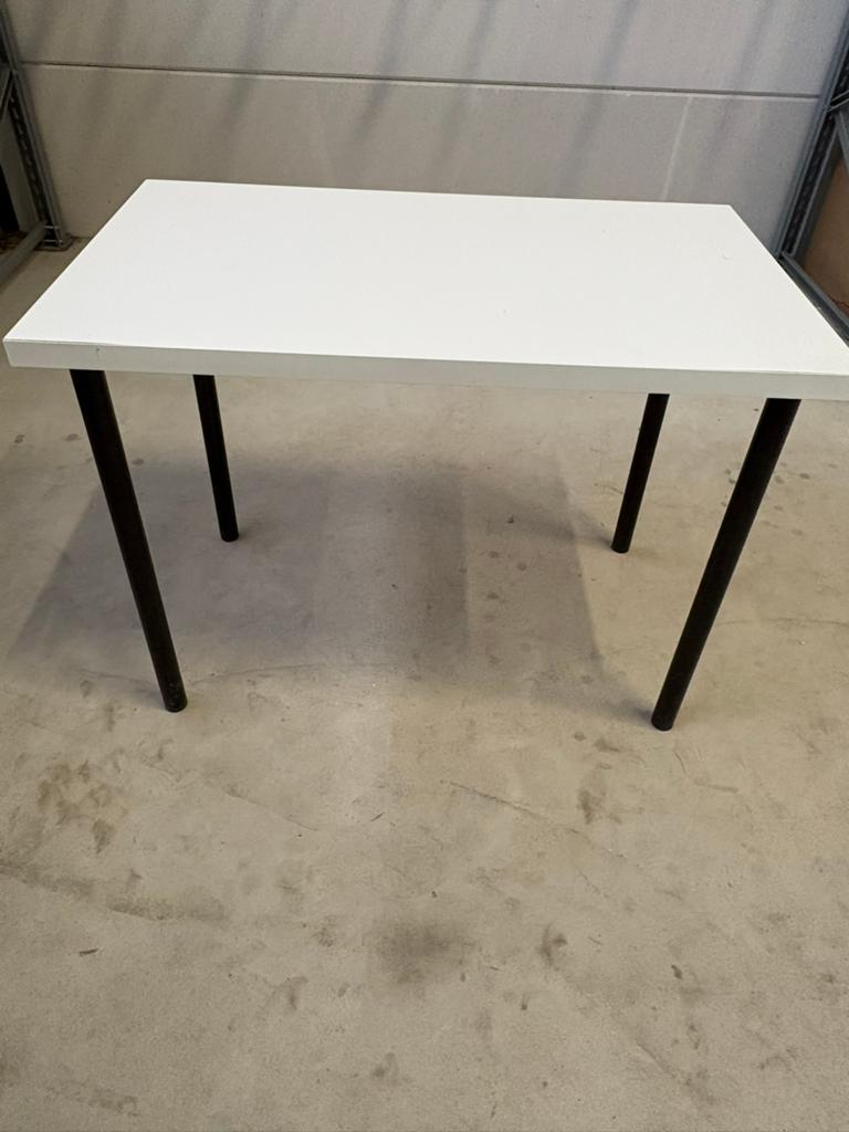 Ikea bureau / tafel zwarte poten, Gebruikt, Ophalen of Verzenden, IKEA, 100 cm