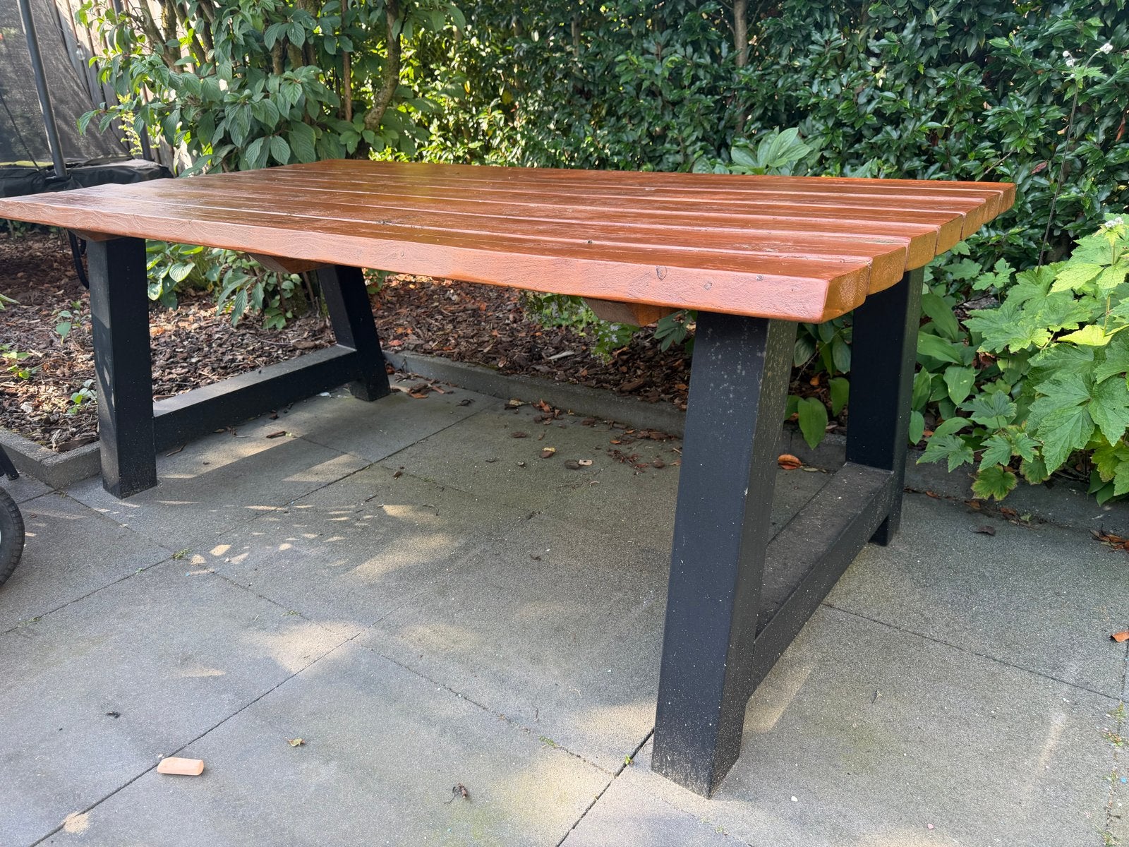 Houten tuintafel 200x100 met zwarte poten, Tuin en Terras, Tuintafels, Ophalen, Gebruikt, Rechthoekig, Hout