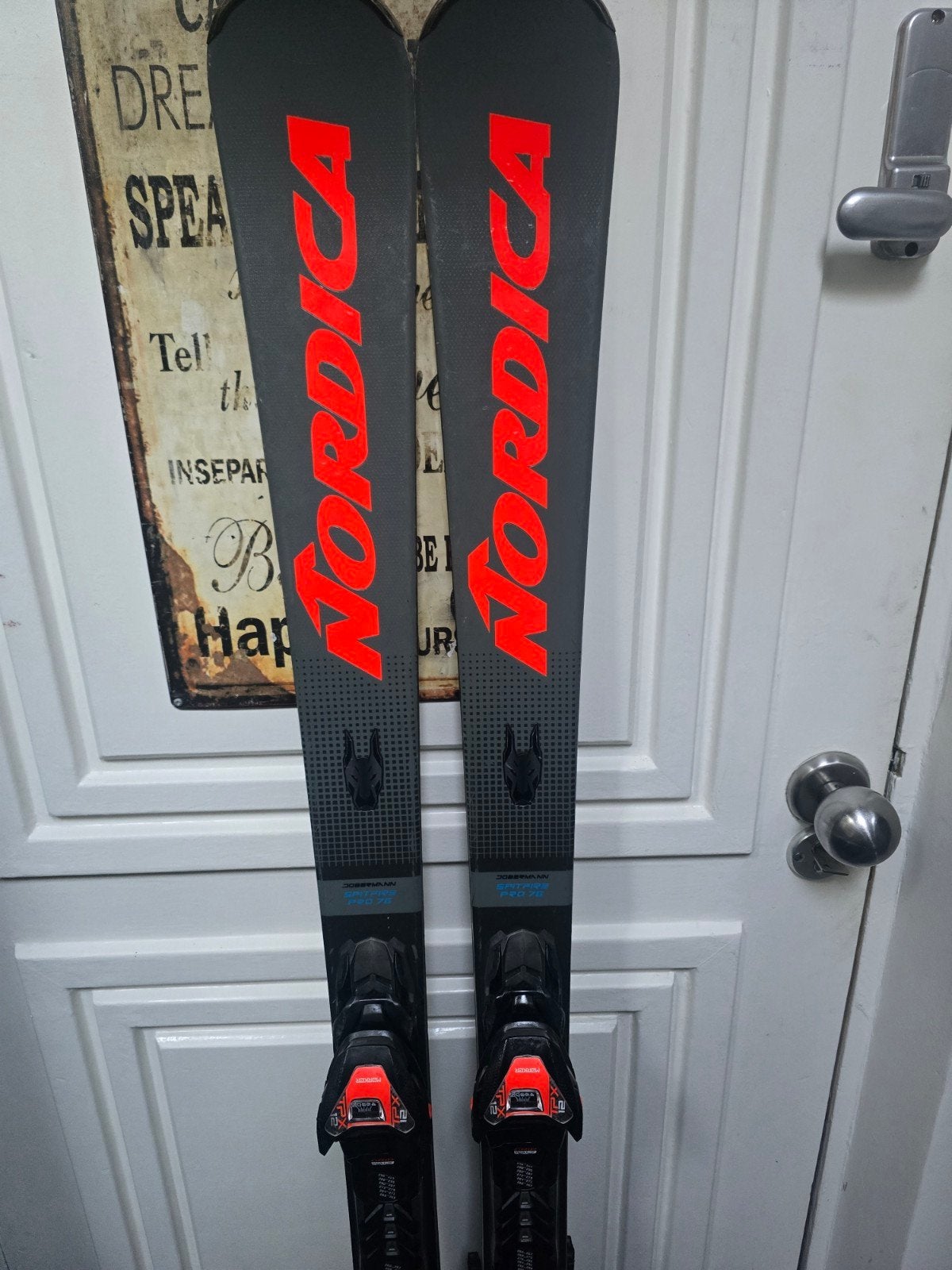 156cm NORDICA DOBERMANN SPITFIRE PRO FTD GEVORDERD 770€76, 140 tot 160 cm, Ophalen of Verzenden, Zo goed als nieuw, Carve
