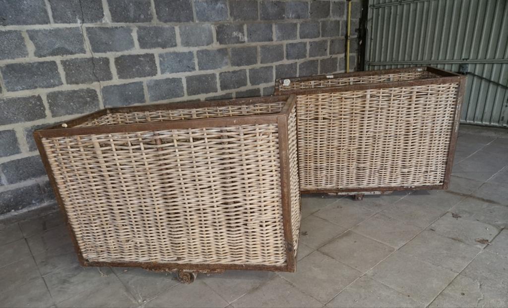 Authentieke Franse fabrieks trolley, Ophalen