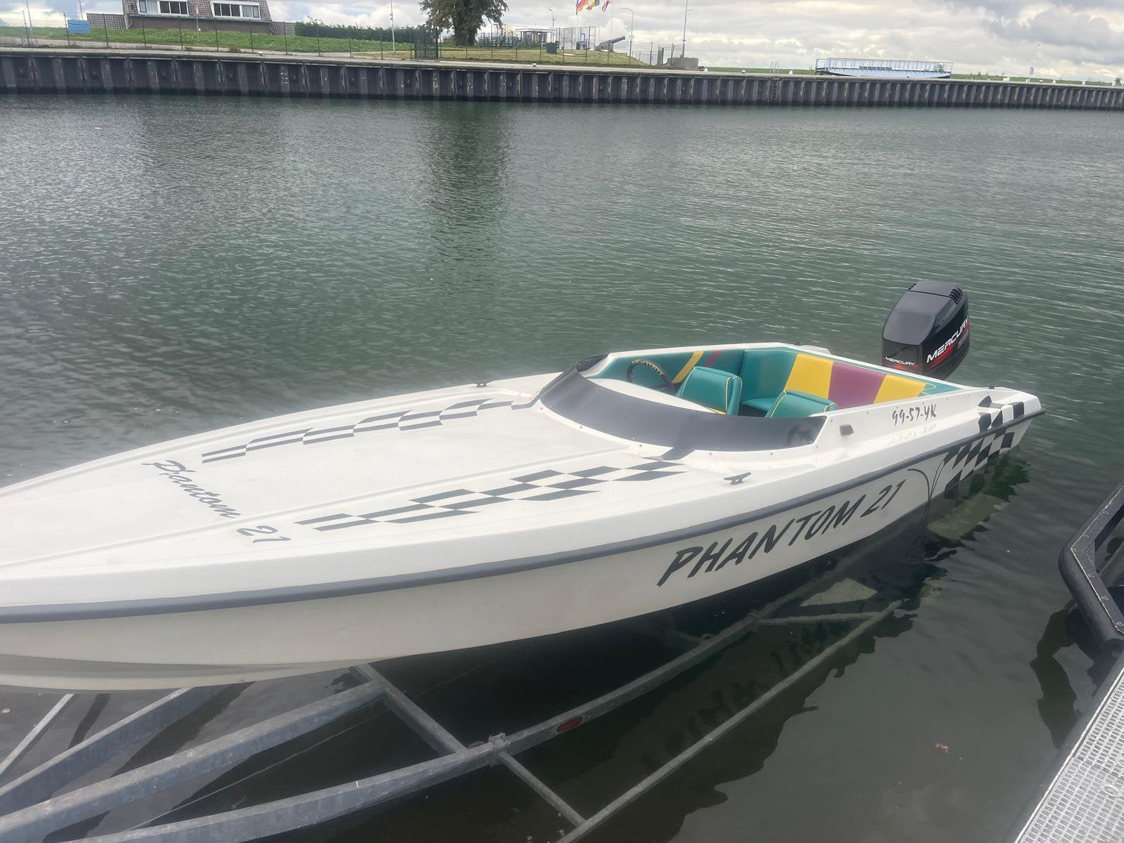 phantom21, Watersport en Boten, Ophalen, Zo goed als nieuw