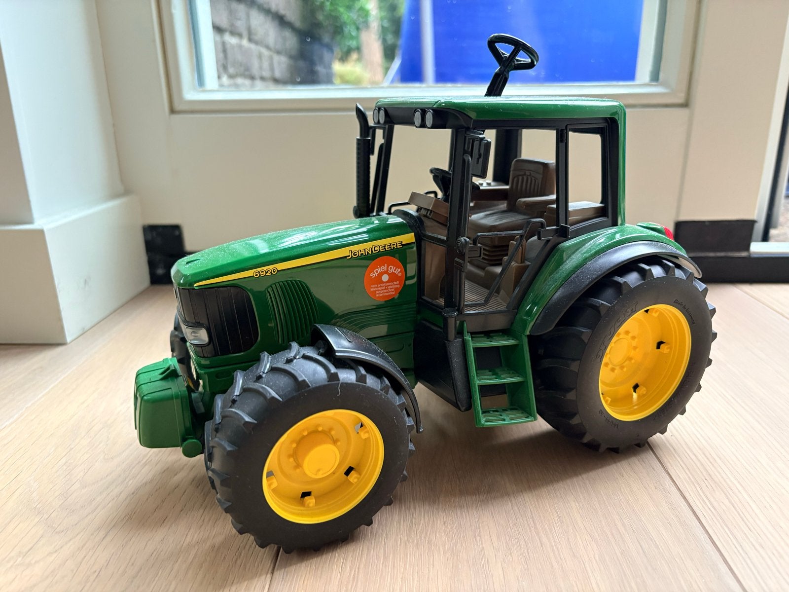 Bruder John Deere 6920 speelgoedtractor, Ophalen of Verzenden, Gebruikt