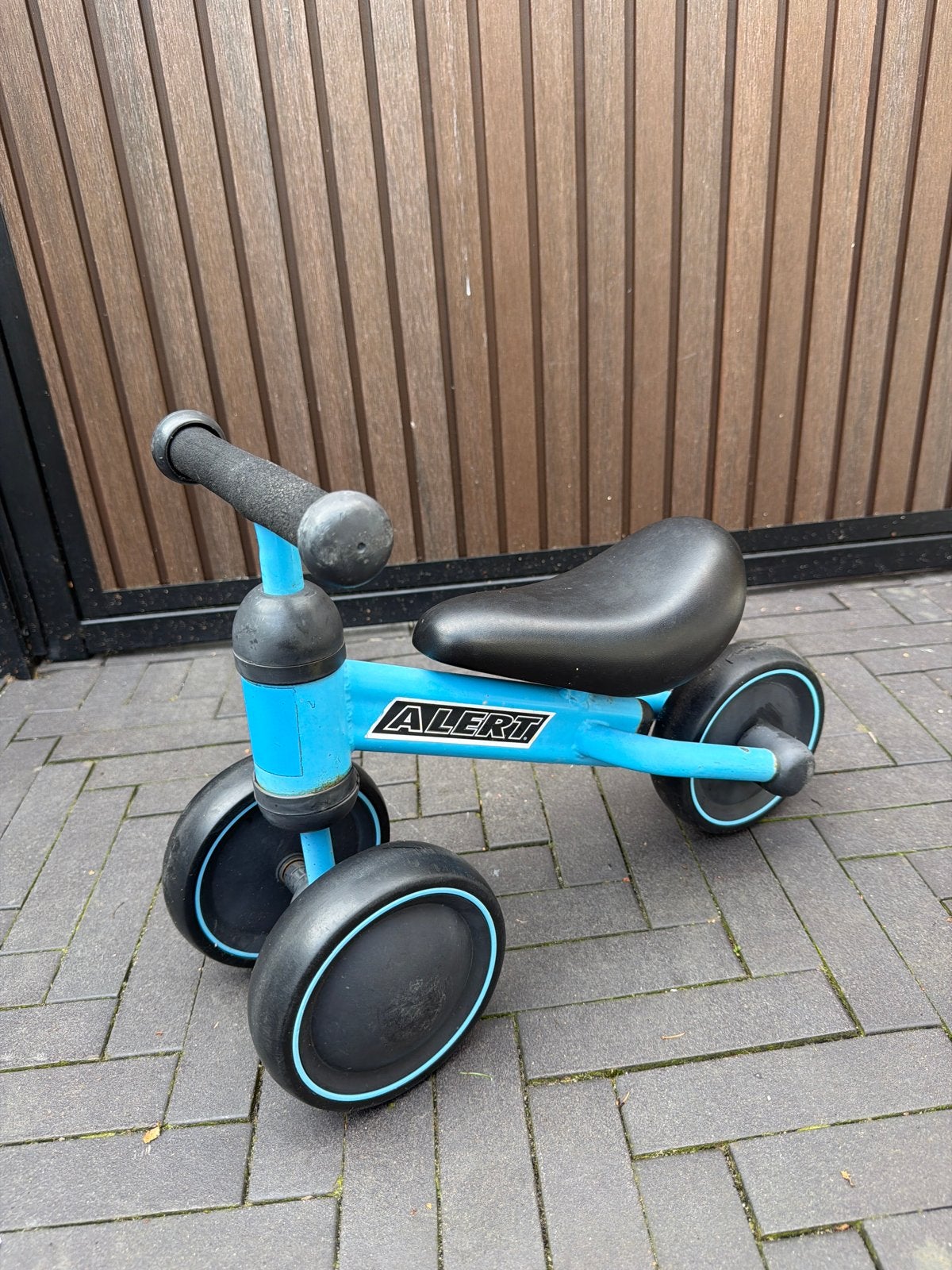 Klein blauw loopfiets, kinderfietsje - Alert, Ophalen, Gebruikt, Minder dan 16 inch