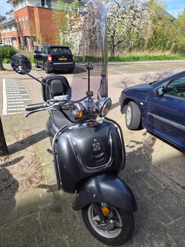AGM Retro Scooter, Fietsen en Brommers, Snorfietsen en Snorscooters, Gebruikt, Overige merken, Benzine, Ophalen