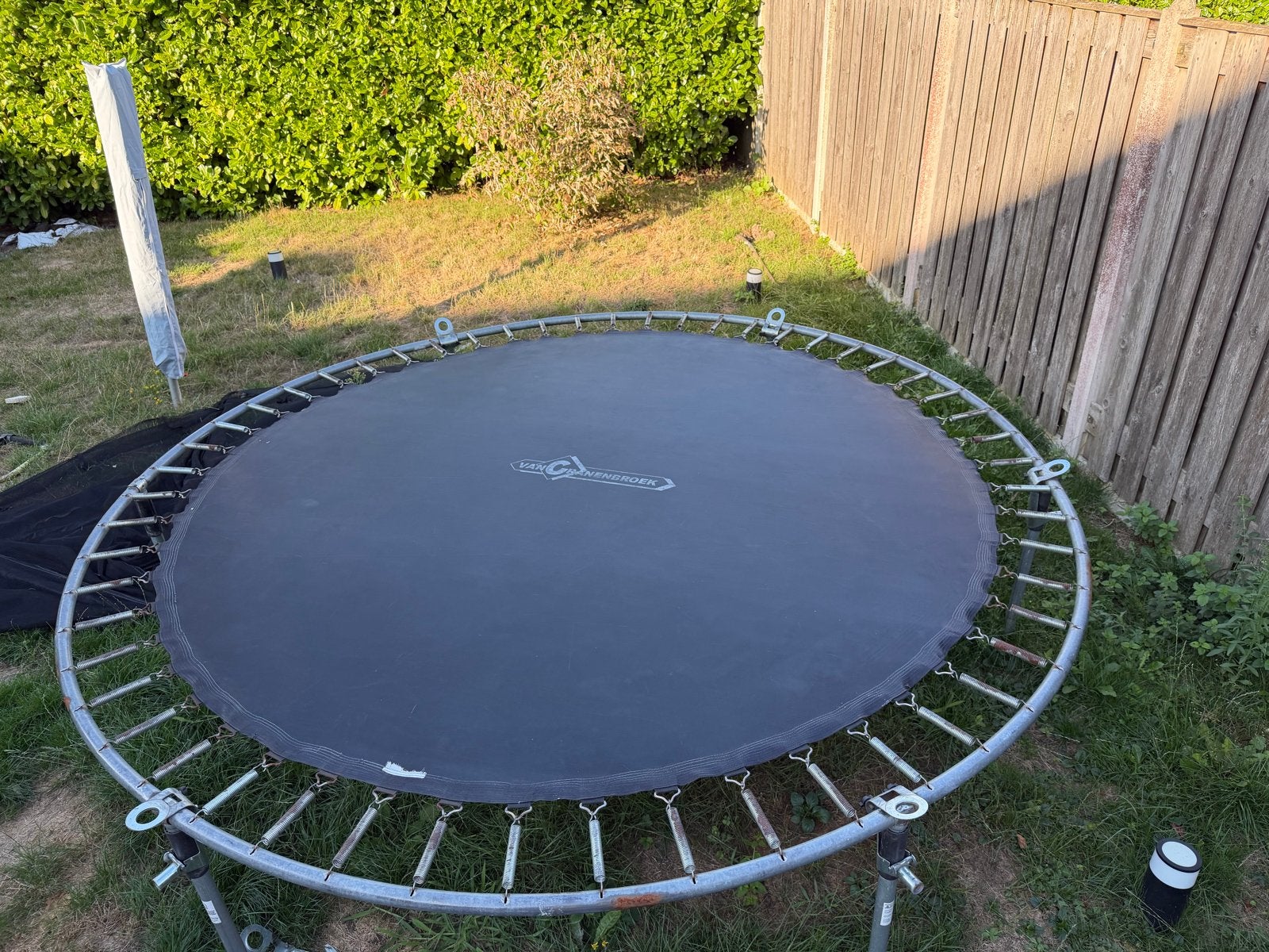 Trampoline 3,05m met goed net (niet in de foto), Ophalen, Gebruikt