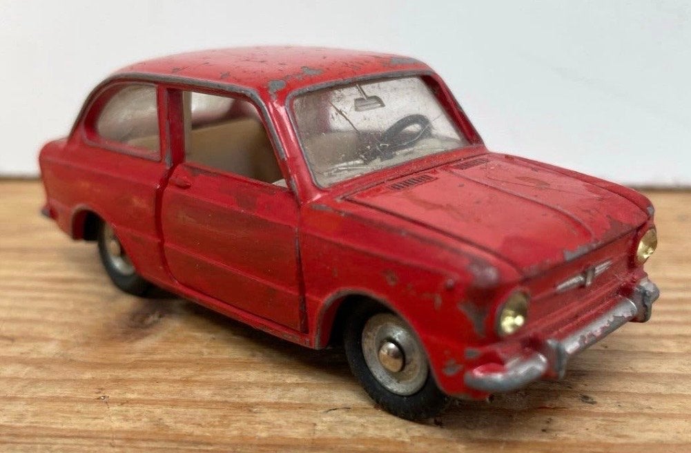 Dinky Toys Fiat 850 Rood - Vintage Speelgoedauto, Ophalen of Verzenden, Gebruikt, Auto, Dinky Toys