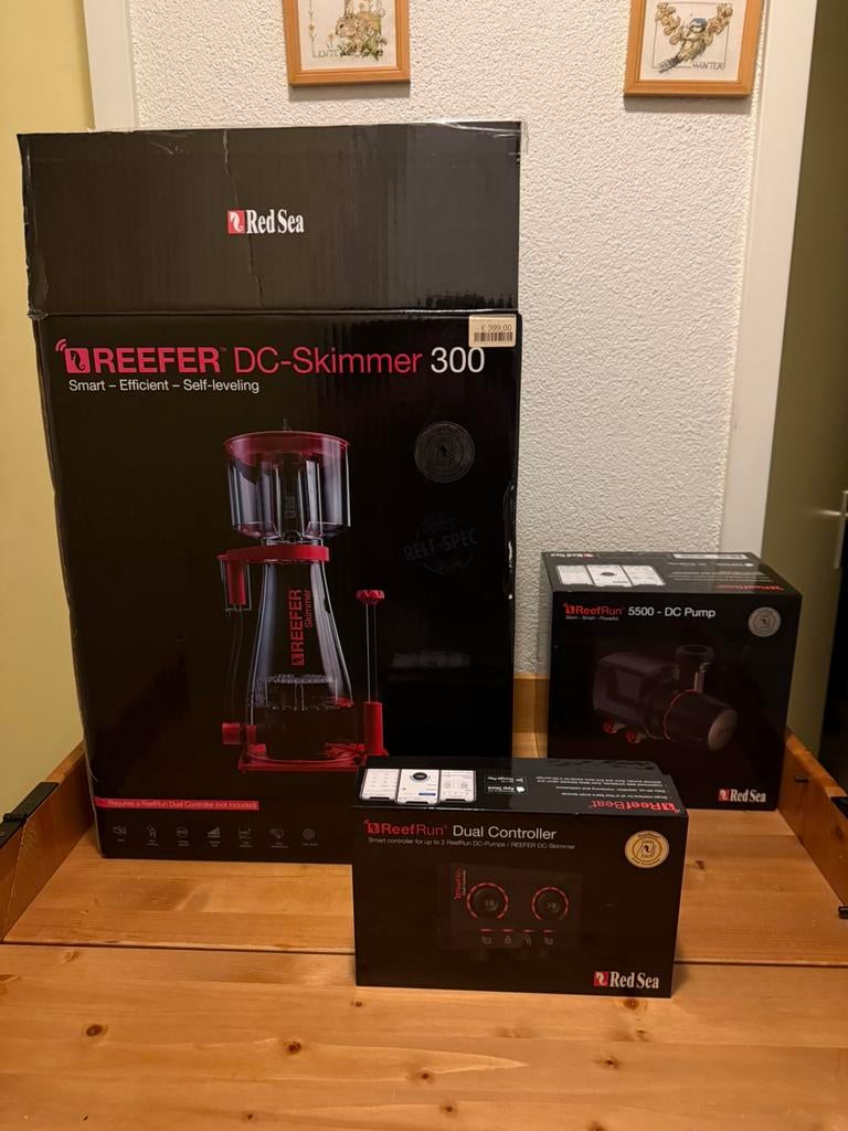 Red Sea DC Skimmer + DC opvoerpomp 5500 en Dual controller, Ophalen of Verzenden, Zo goed als nieuw, Verlichting of Verwarming