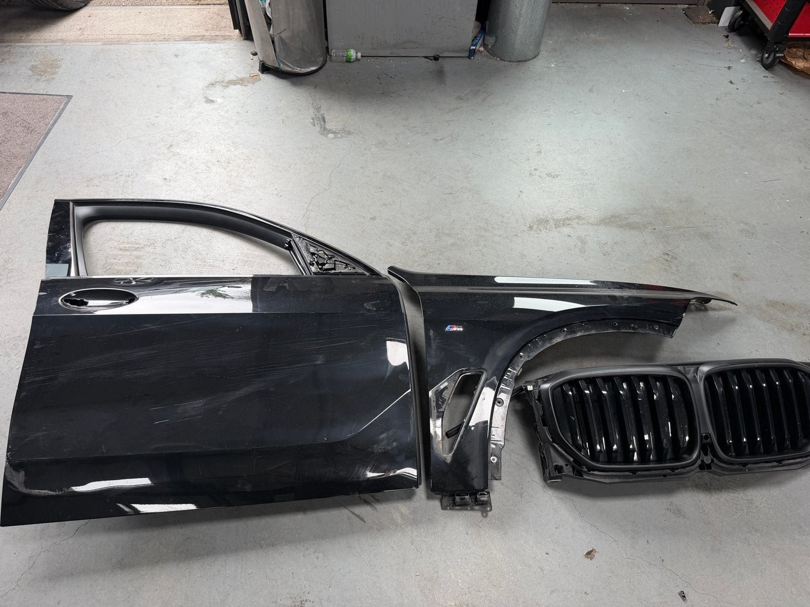BMW X5 G05 Deur, Spatbord en Grille - Zwart (Gebruikt), Ophalen, Gebruikt, BMW, Voor