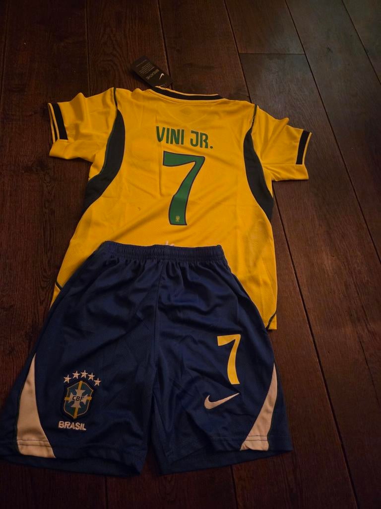 Brazilië thuis setje Vini Jr., Set, Nieuw, Ophalen of Verzenden, .