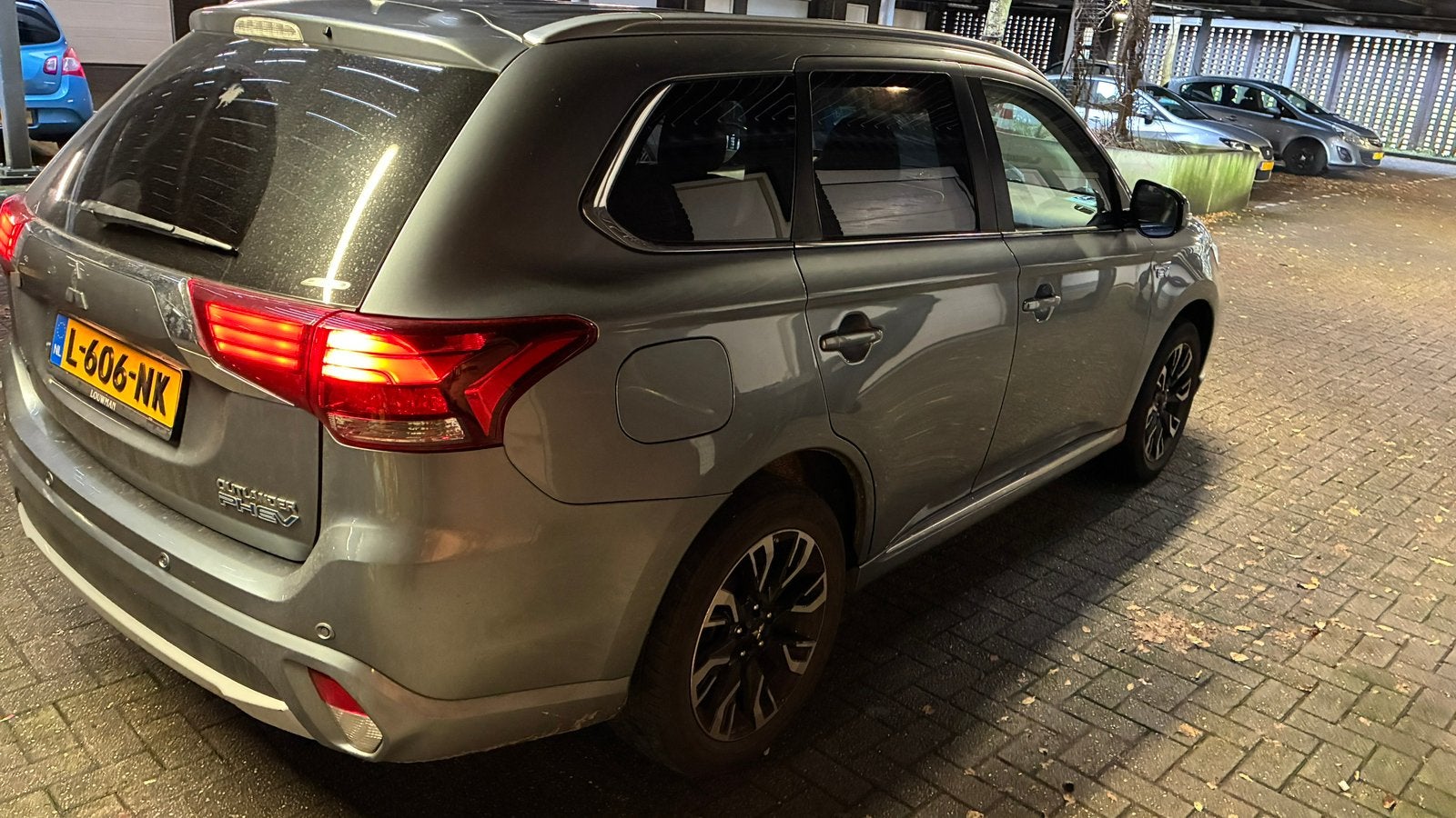 Mitsubishi Outlander 2.0 Dohc Mivec Phev 203pk 4WD CVT 5P, 1998 cc, Outlander, 4 cilinders, 1820 kg