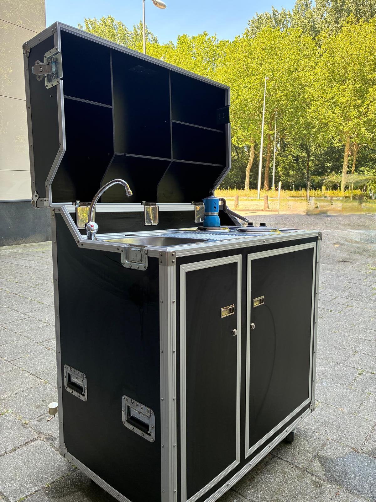 Mobiele keuken/ kitchenette/ kofferkeuken/ rollende keuken, Ophalen, Gebruikt, Overige merken