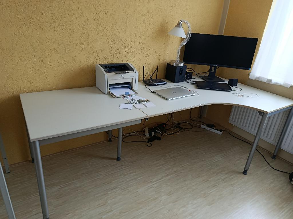 Bureau, Ophalen, 90 cm, Gebruikt, 210 cm