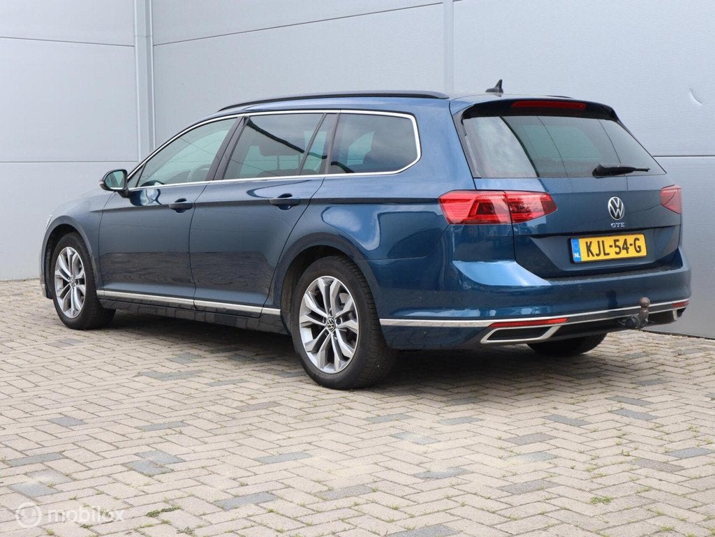 Volkswagen Passat 1.4 TSI PHEV GTE Pano LED Camera Trekhaak, Stof, Gebruikt, Zwart, 4 cilinders