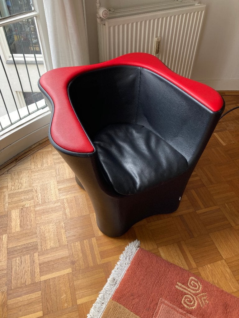 Felicerossi design stoel in rood/zwart kunstleer, Huis en Inrichting, Stoelen, Ophalen, Gebruikt, Design, Eén