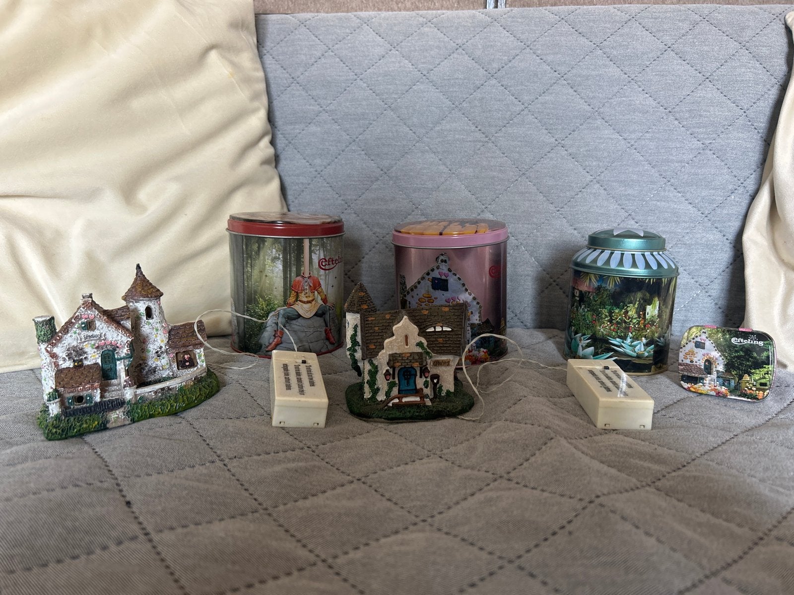 Efteling huisjes en theeblikken, Verzamelen, Efteling, Ophalen of Verzenden, Zo goed als nieuw, Gebruiksvoorwerp