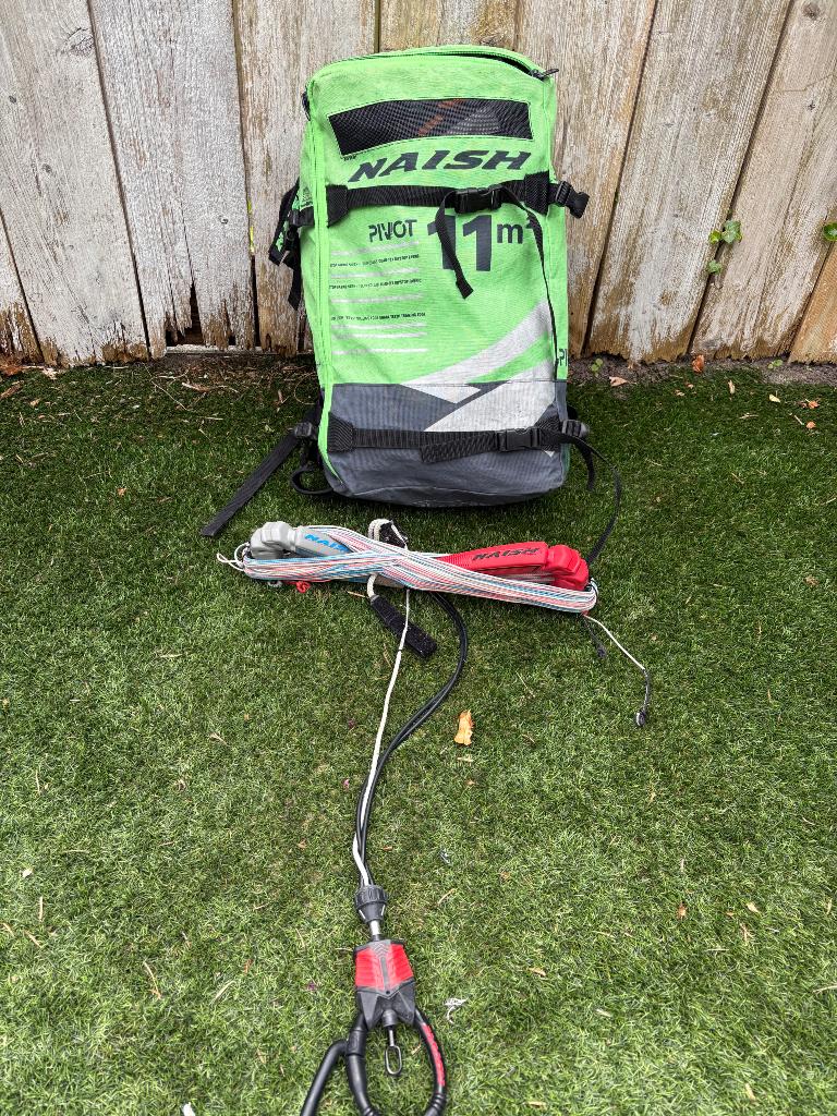 Naish Pivot 11 meter 2019, Geen board, Zo goed als nieuw, Kite, 11 m²