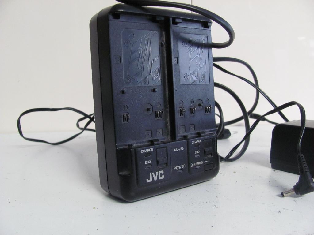 220v adapter/lader voor JVC analoge camera vhs-C, Ophalen of Verzenden, VHS-C of SVHS-C, Overige typen