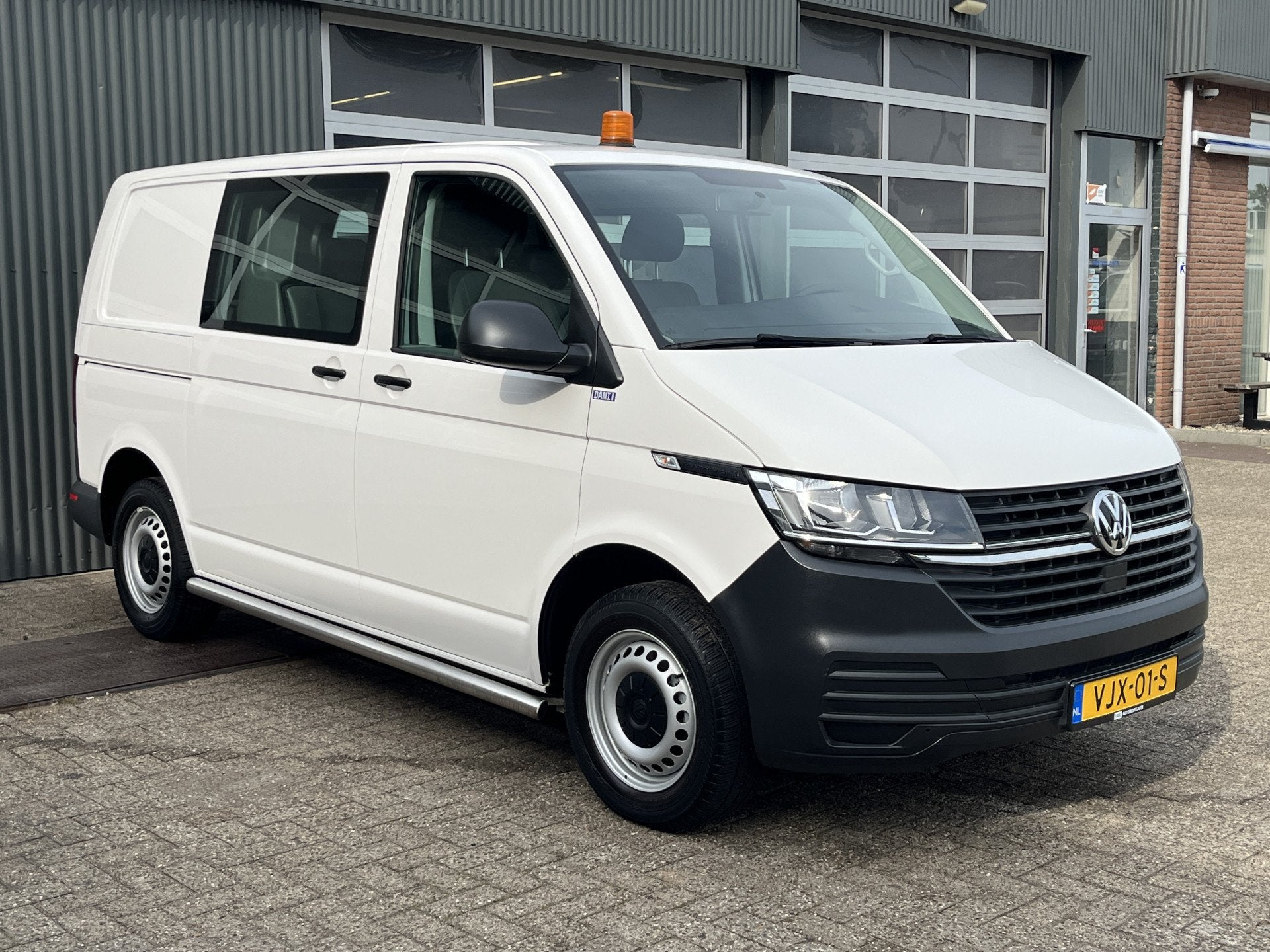 Volkswagen Transporter 2.0 TDI 90pk L1H1 DC Airco Trekhaak 2, Auto's, Gebruikt, 4 cilinders, Volkswagen, Wit