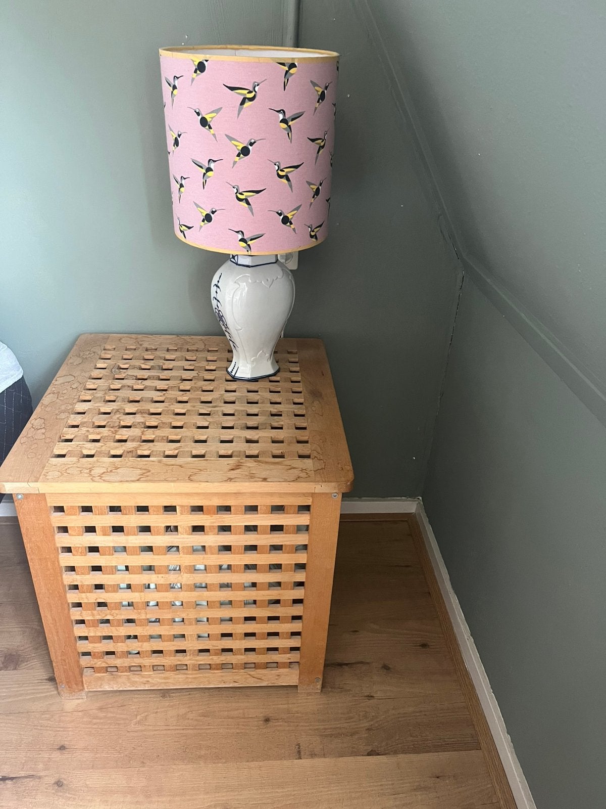 Twee nachtkastjes of bijzettafels met opbergruimte, Ophalen, Gebruikt, Minder dan 45 cm, Minder dan 55 cm