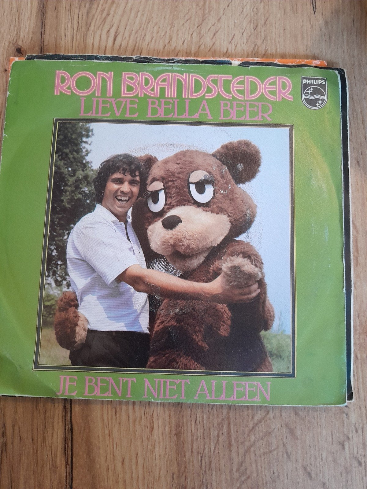 Ron brandsteder 7 inch lieve bella beer, Ophalen of Verzenden, Zo goed als nieuw, Nederlandstalig