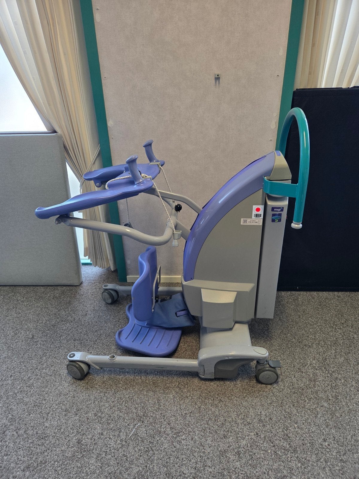 Arjo Sara Plus actieve tillift / stalift, Diversen, Verpleegmiddelen, Ophalen