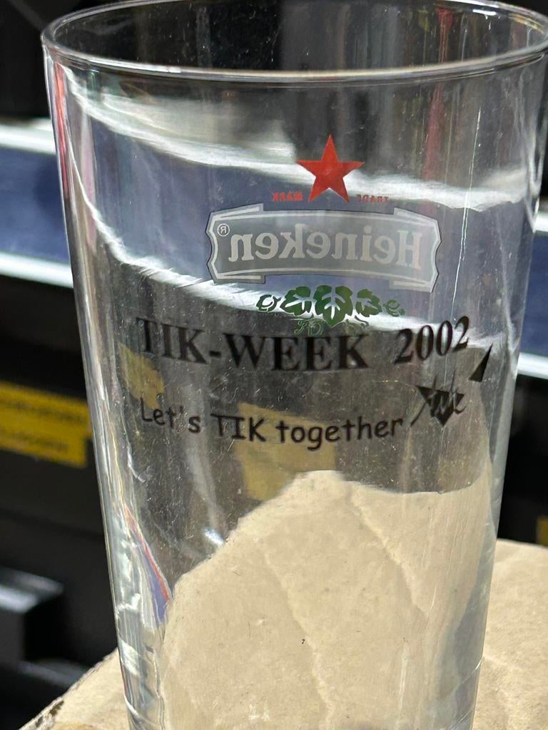 Dubbeldruk glas Heineken tik week 2002, Ophalen, Zo goed als nieuw, Bierglas
