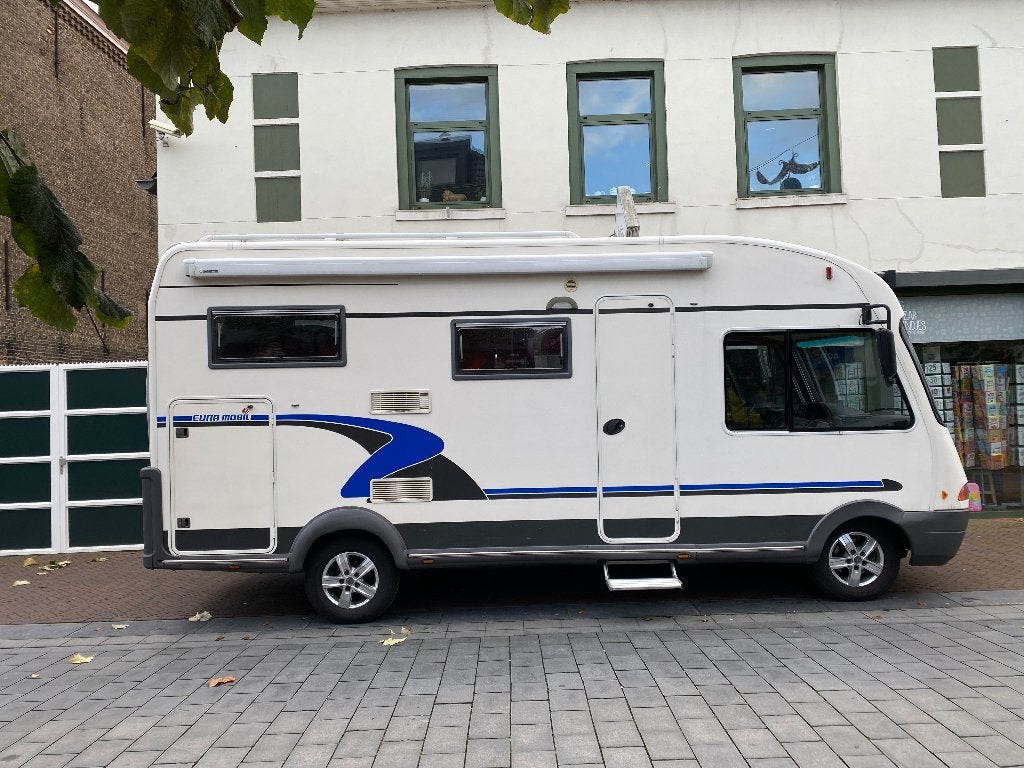 Eura Mobil Integra, Caravans en Kamperen, Campers, Integraal, Afzuigkap, Ringverwarming, Fiat