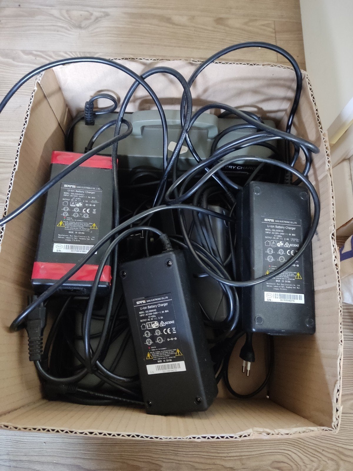 E-bike chargers, Zo goed als nieuw