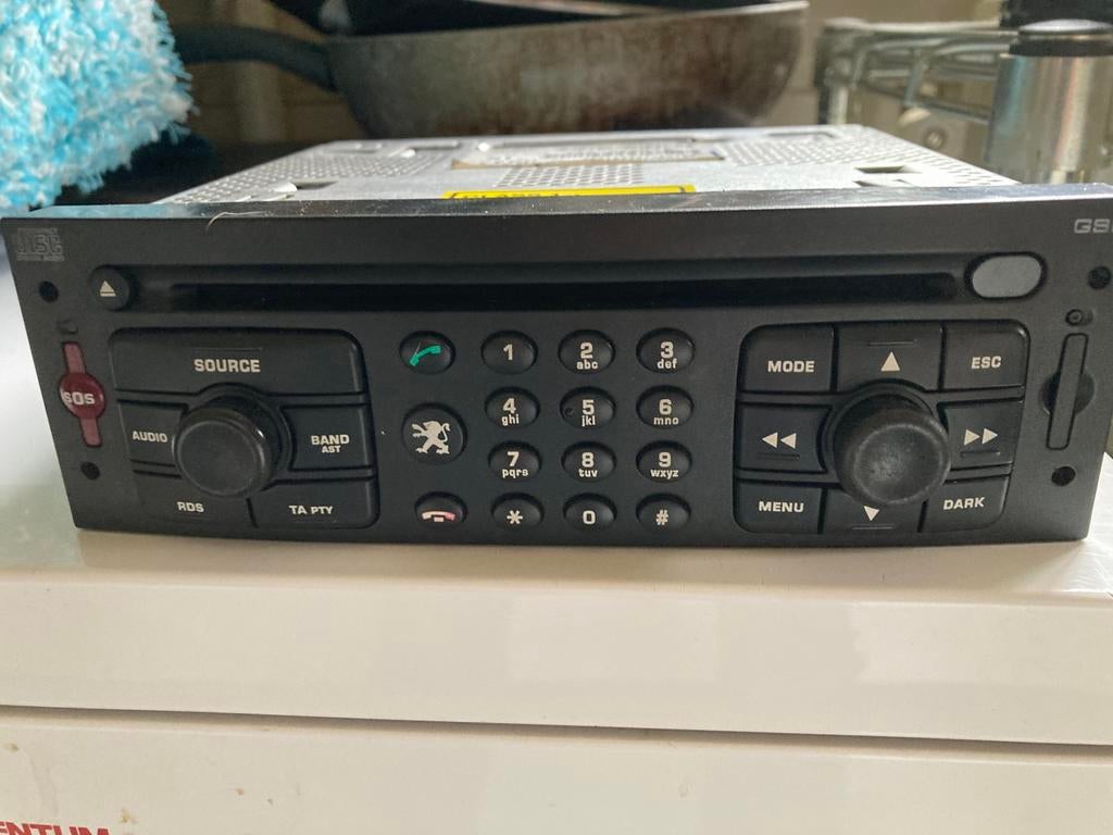 Autoradio voor Peugeot 307 (CC) (RT3 CAN), Auto diversen, Autoradio's, Ophalen of Verzenden, Gebruikt