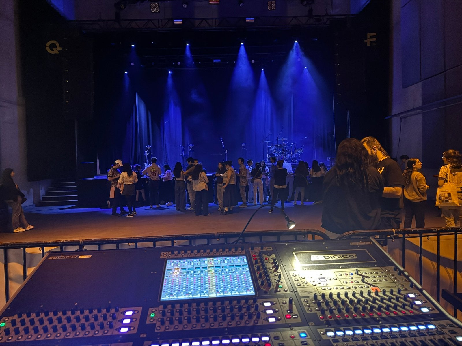 Tk Digico SD8 gold digitale mengtafel met Flightcase, Eén persoon, Vrijkaartje specifieke film