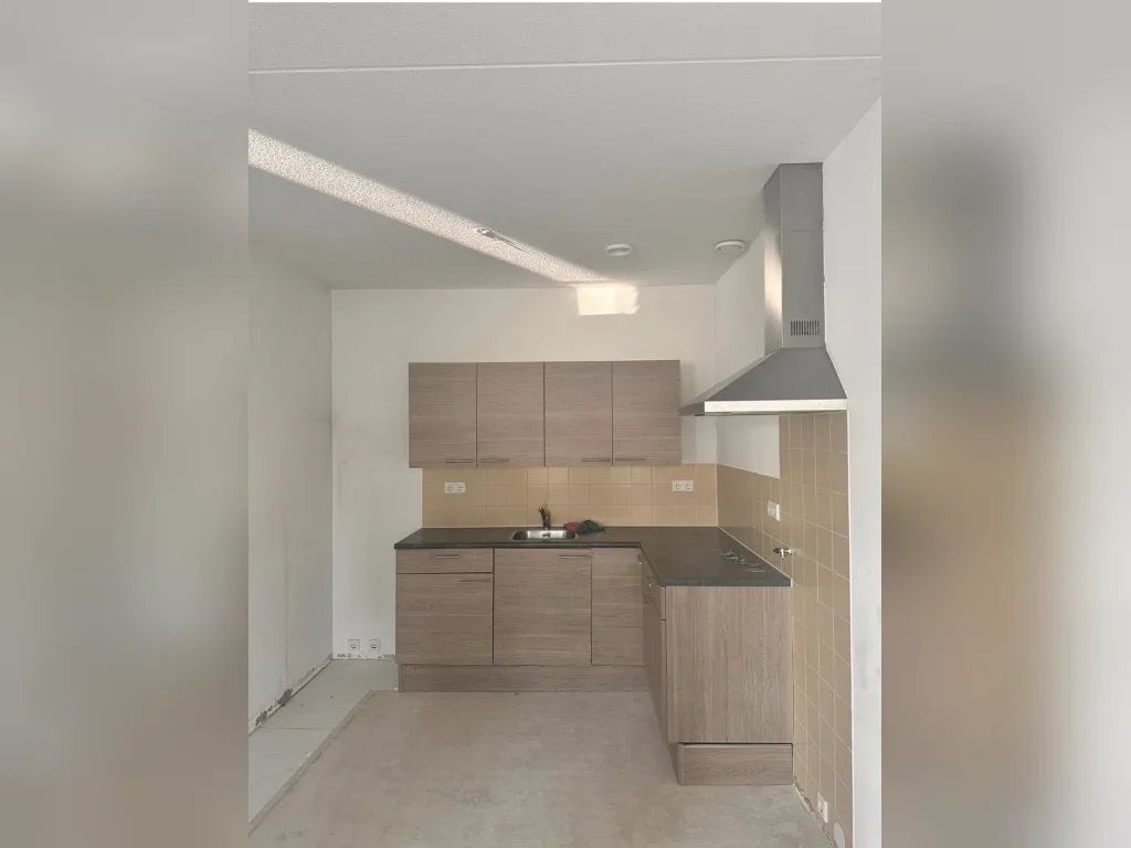 NIEUW! Woonruimte te huur Violierstraat, Eindhoven
