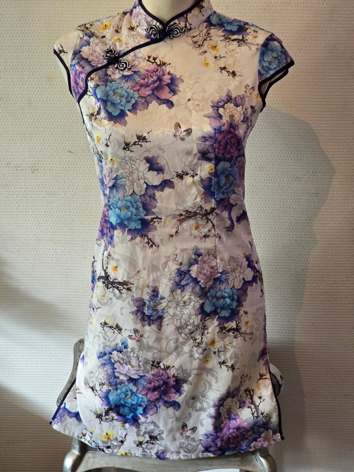 Zhong Shi Qi Pao Jurk met Bloemenprint - Maat M, Maat 38/40 (M), Wit, Ophalen of Verzenden, Zo goed als nieuw