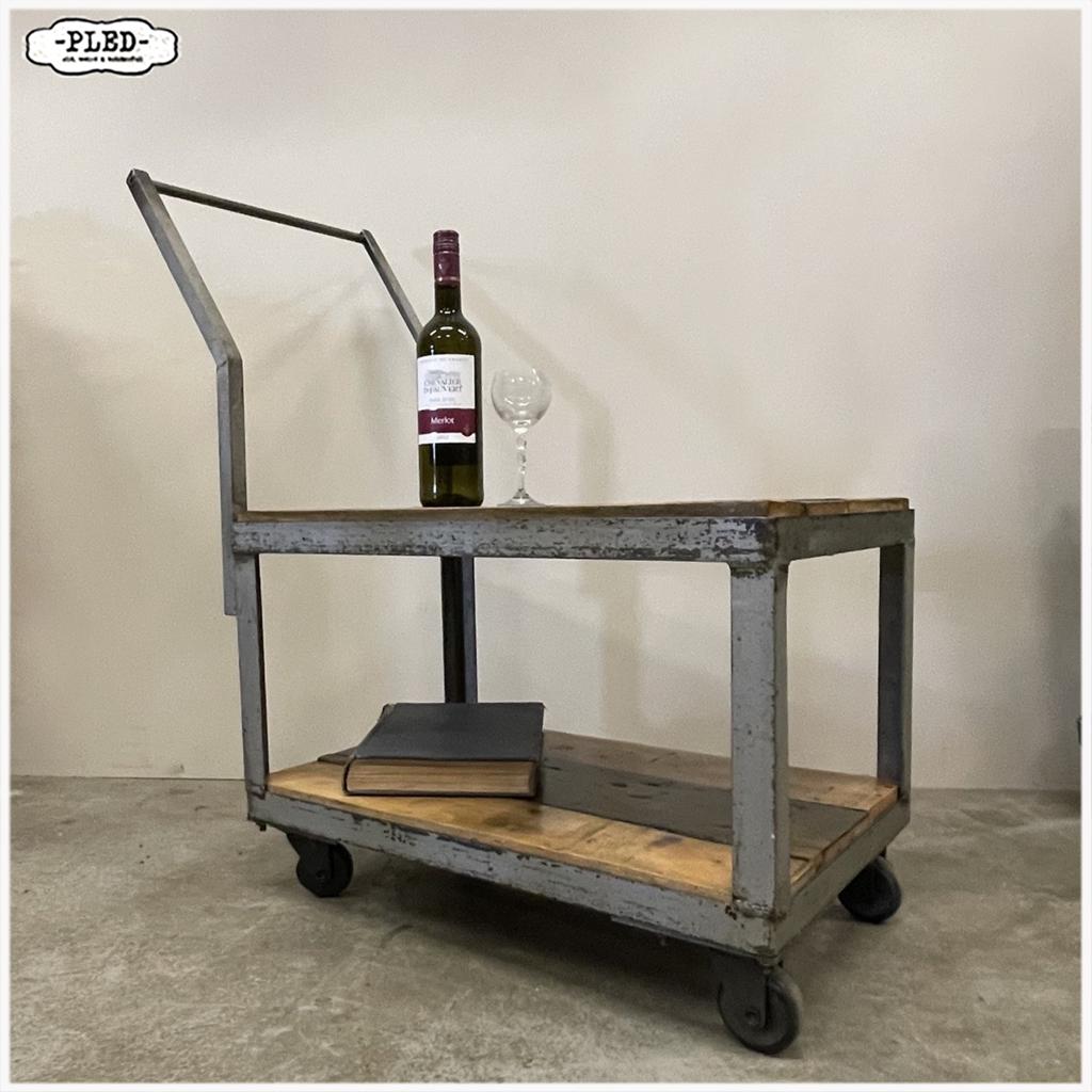 Oude fabriekstrolleys bijzettafels Tafeltje, Ophalen, Minder dan 45 cm, Minder dan 55 cm, Gebruikt