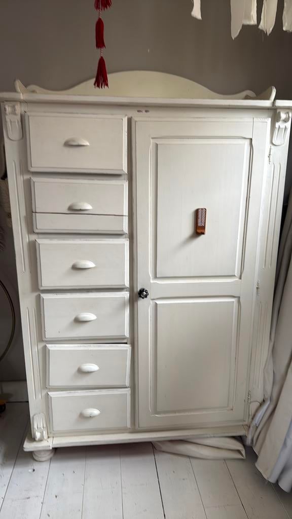 Oude vintage houten meiden kast, Kinderen en Baby's, 50 tot 70 cm, 105 cm of meer, Ophalen of Verzenden, 100 cm of meer