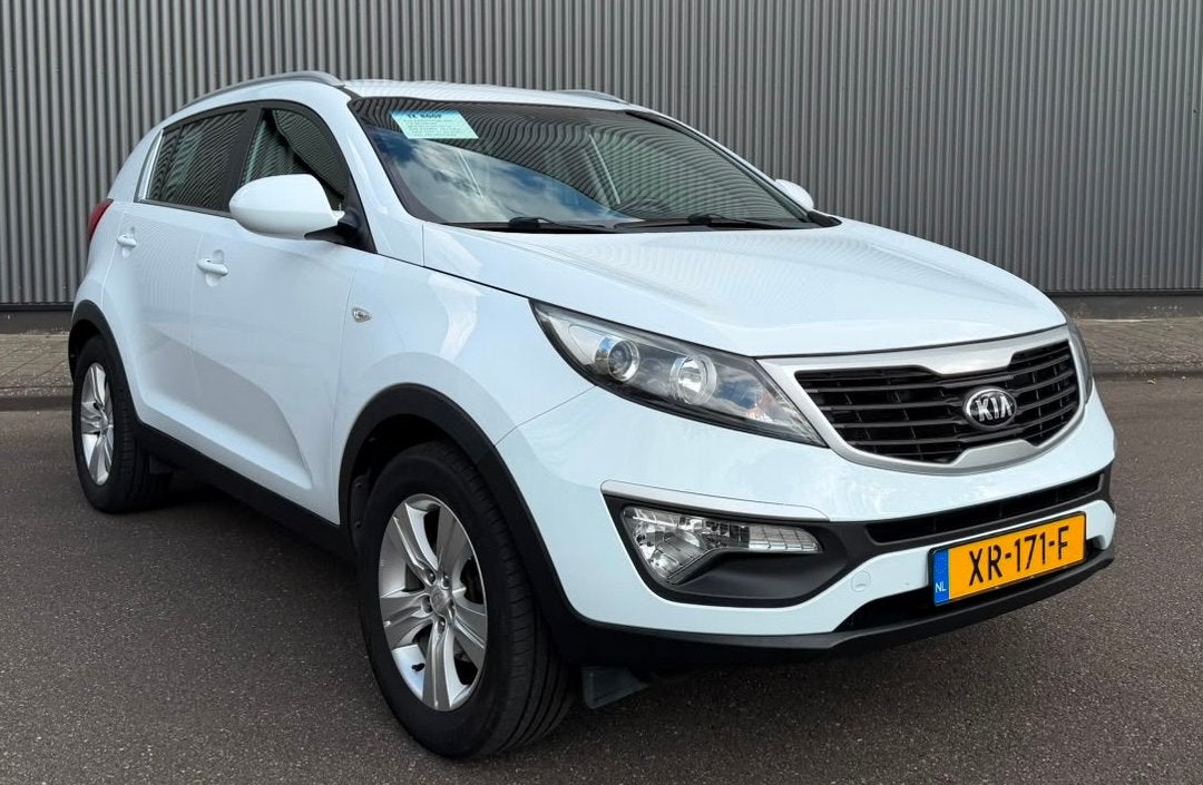 Kia Sportage GDI*Camera*2WD*Cr/Control*Trekhaak*141000km*, Sound system, Zwart, Overige bekleding, Wit