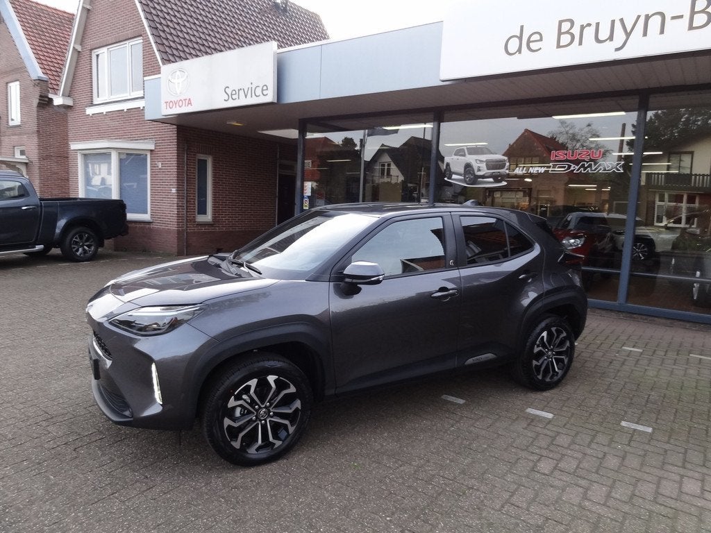 Toyota Yaris Cross 1.5 Hybrid 130 Dynamic + Comfort Pack dod, Stof, Gebruikt, 24 maanden, 1490 cc