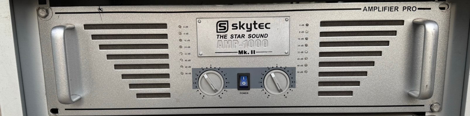 Skytec Versterker, Ophalen, Zo goed als nieuw
