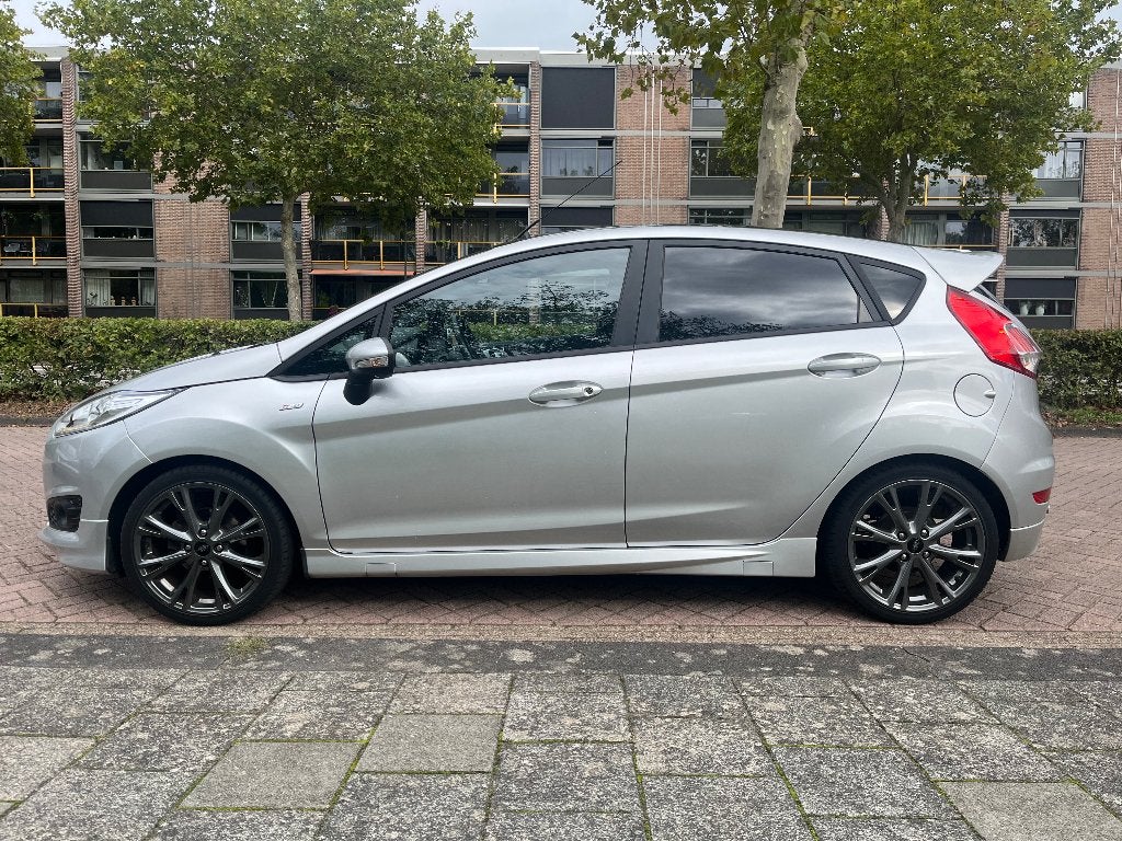Ford Fiësta ST-Line 1.0 100pk | 2017 | 164.743km | Grijs, Auto's, Voorwielaandrijving, Stof, Metallic lak, 100 pk