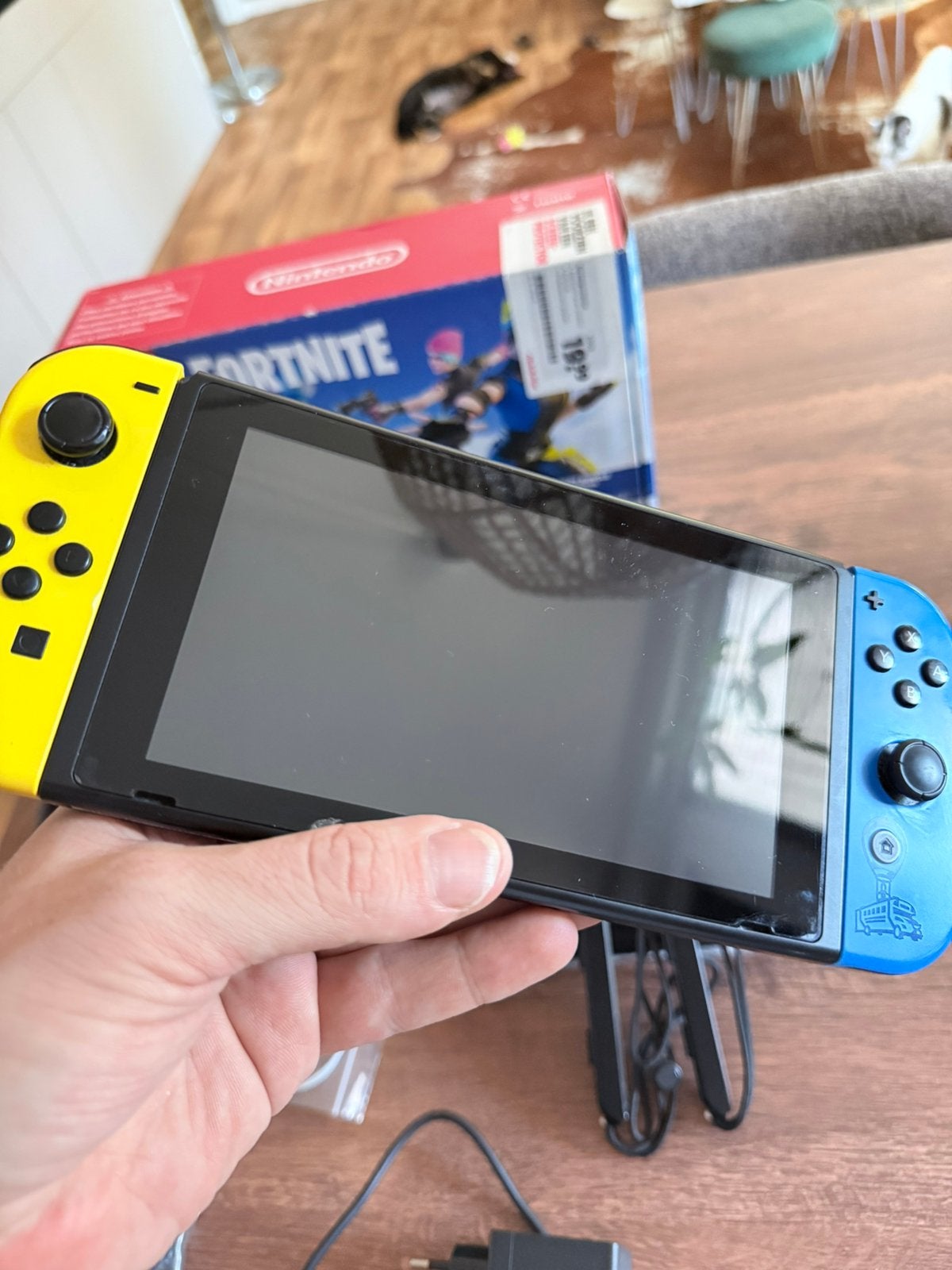 Nintendo Switch + fitness boxing met 2TB SD en accessoires, Met games, Met 2 controllers, Zo goed als nieuw, Ophalen