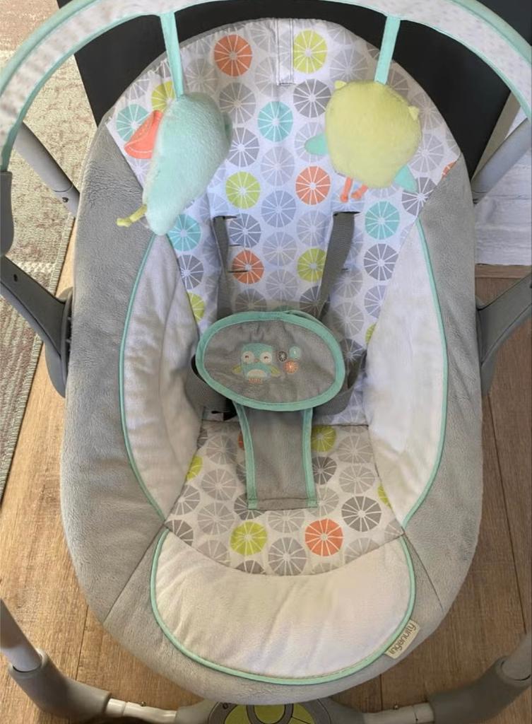 Ingenuity Automatische Baby Wipstoel, Kinderen en Baby's, Wipstoeltjes, Ophalen, Gebruikt, Topmark, Met gordel(s) of riempje(s)
