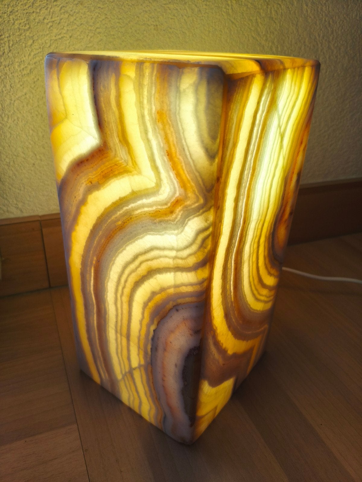 Unieke handgemaakte aragoniet lamp - Marokkaans design, Met schakelaar, Meerkleurig, Zo goed als nieuw, Steen/keramiek