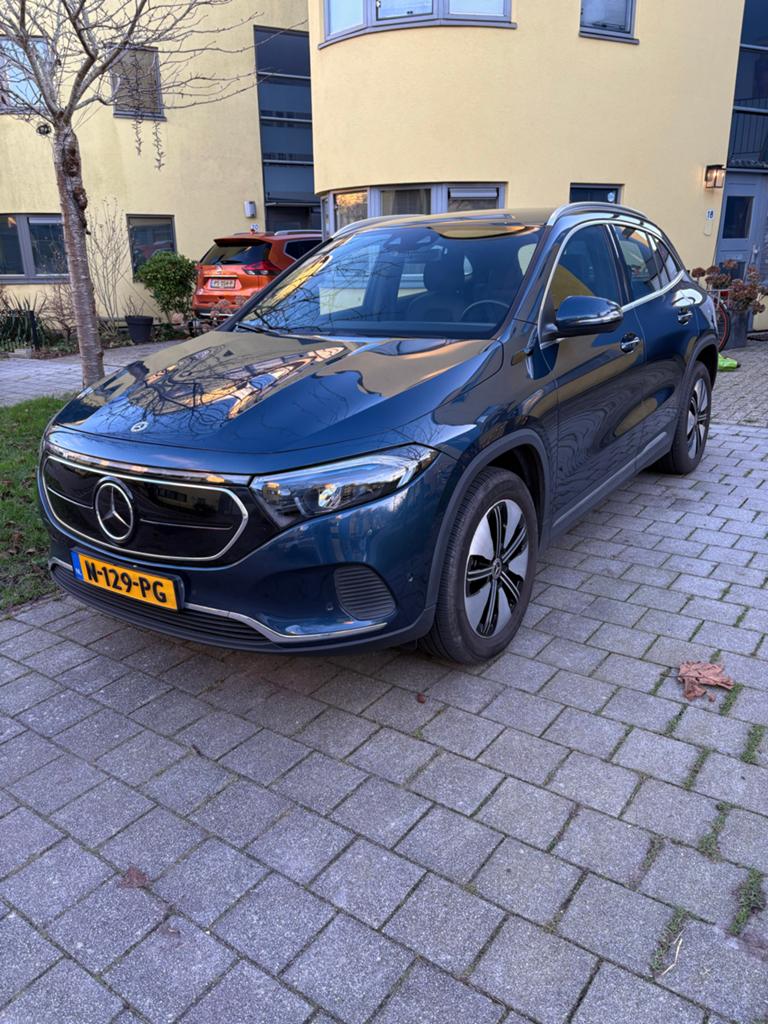 Mercedes-Benz EQA 250 190pk 2021 Blauw, 1940 kg, 750 kg, Blauw, 435 min