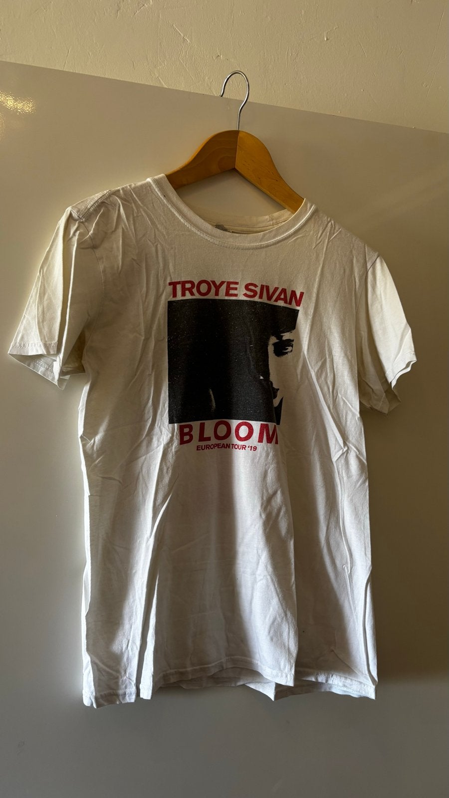 Troye Sivan Bloom European Tour '19 T-shirt Maat M, Ophalen of Verzenden, Gedragen, Maat 48/50 (M), Wit