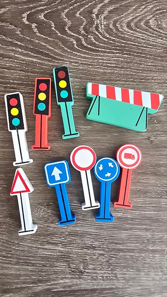 Houten verkeersborden en stoplichten speelgoed, Kinderen en Baby's, Speelgoed | Houten speelgoed, Ophalen of Verzenden