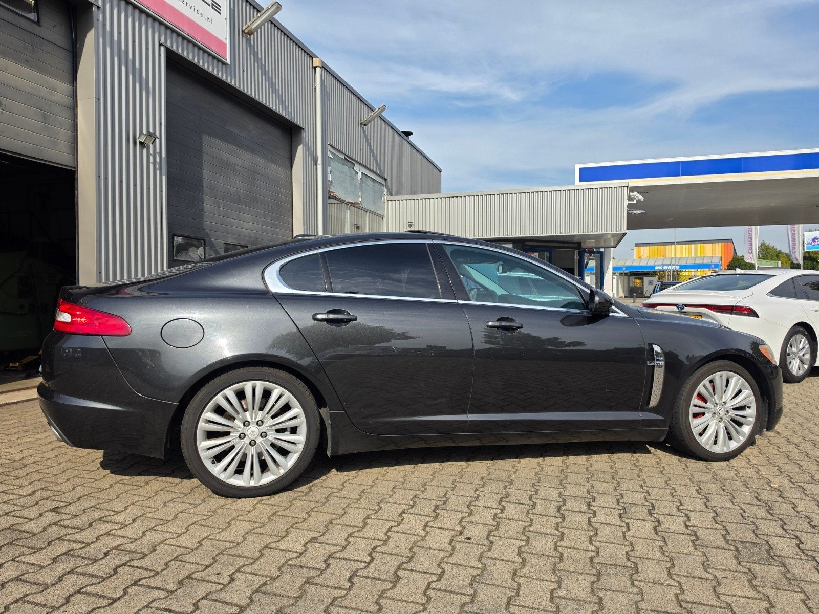 Jaguar XF 3.0 D V6 AUT 2011 Grijs, Auto's, Automaat, Euro 5, Zwart, 2993 cc