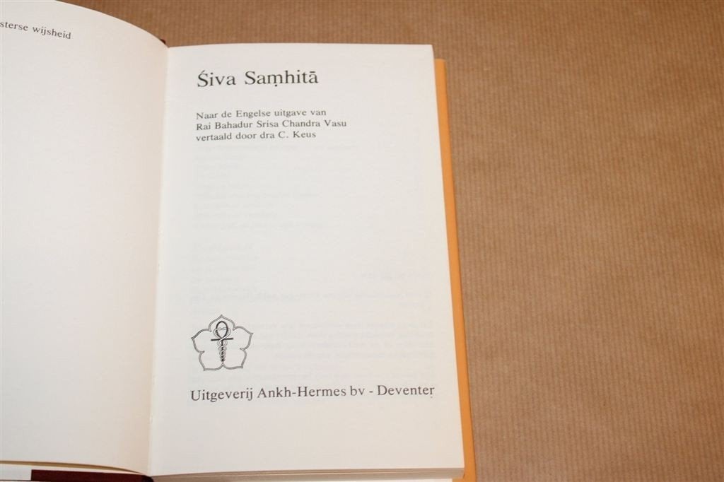 Siva Samhita — Yoga Verzen, Hindoeïstisch Oriënt-Serie 1979, Boeken, Ophalen of Verzenden, Gelezen, Overige onderwerpen, Achtergrond en Informatie
