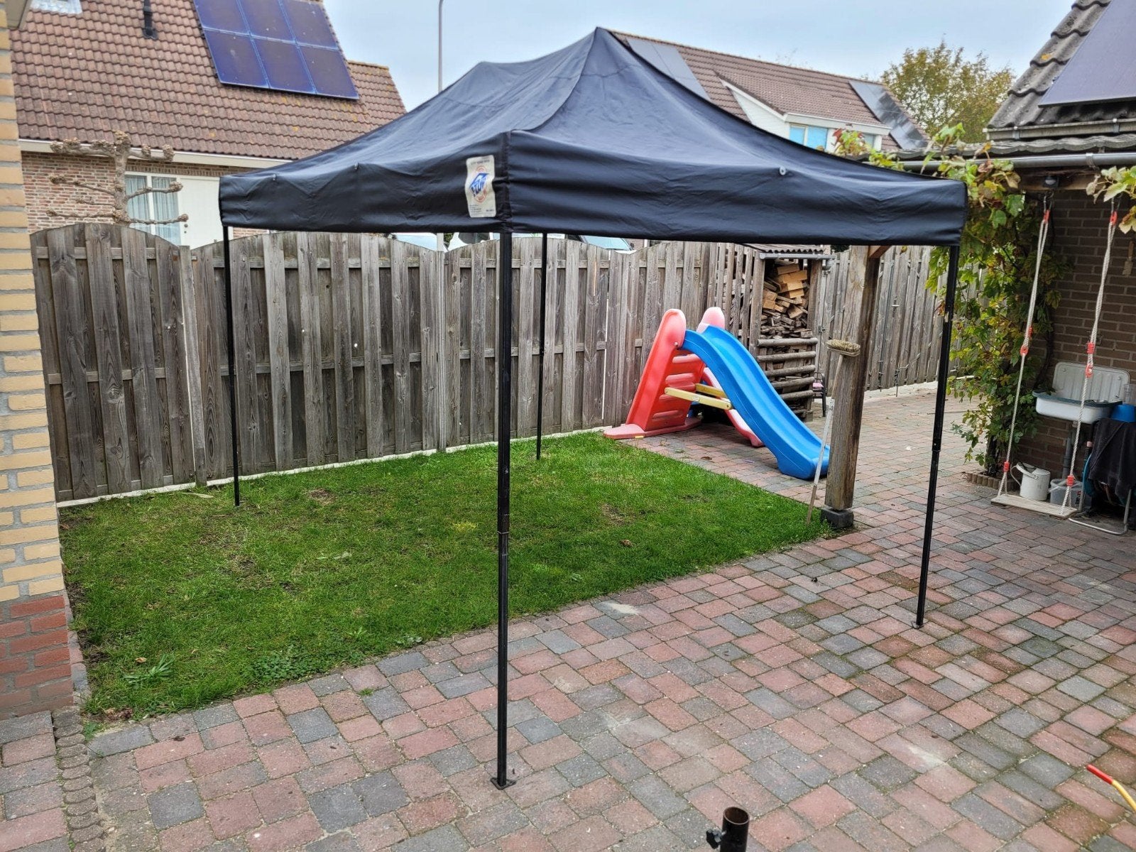 E-Z UP Partytent / Tent - Stevig en Snel Op te Zetten, Ophalen, Opvouwbaar, Partytent, Minder dan 4 meter