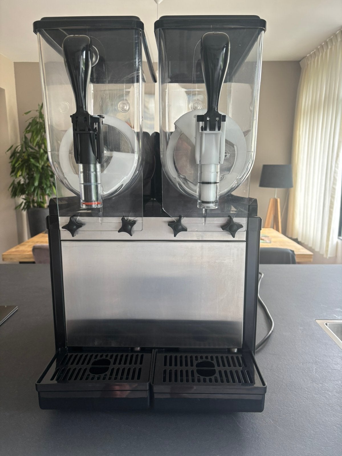Slush Puppy machine / Slush machine - Compleet en klaar voor, Ophalen, Gebruikt, Zelfvriezend