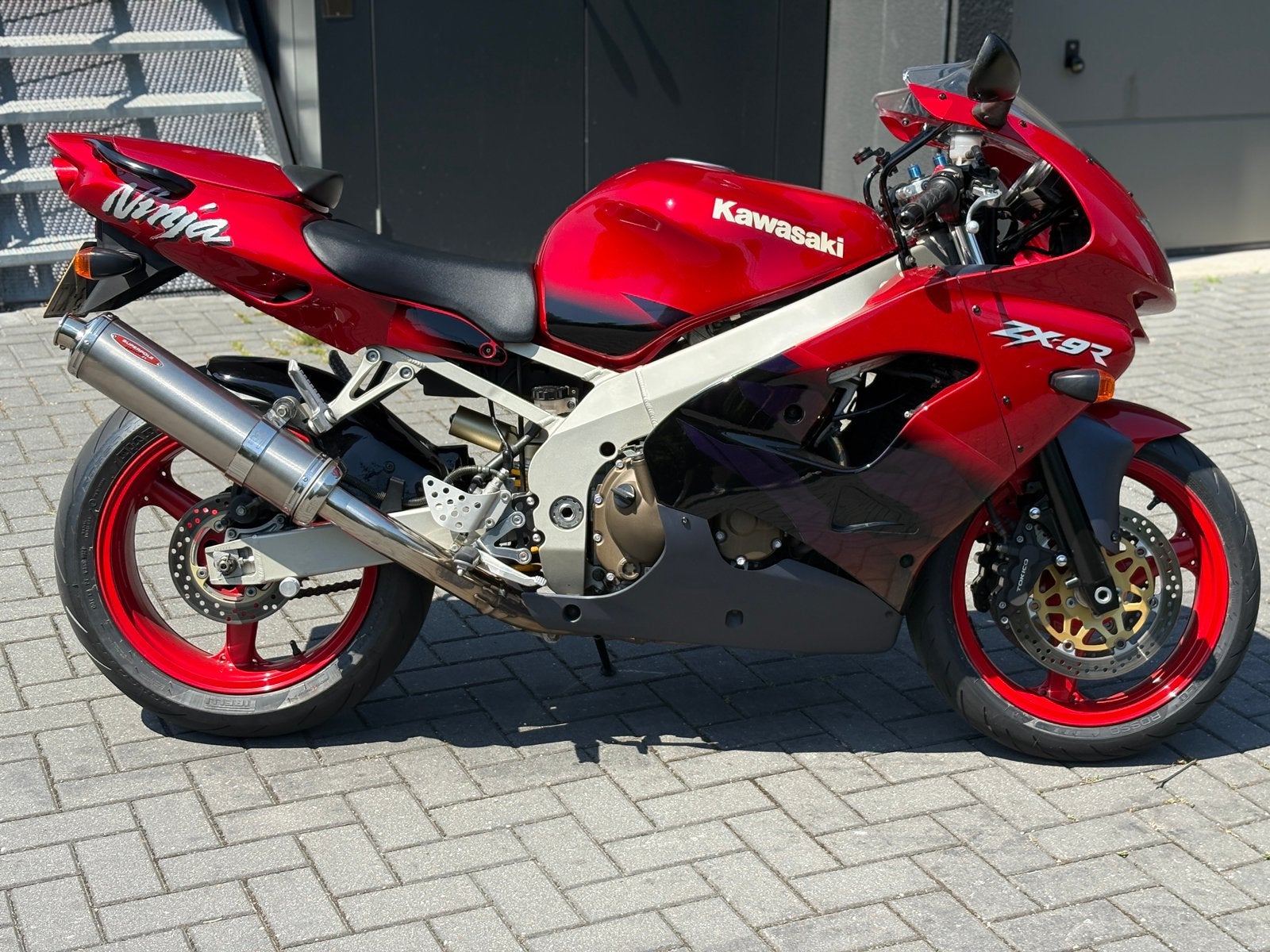 Kawasaki ZX-9R A2 uit 1999 in nieuw staat!