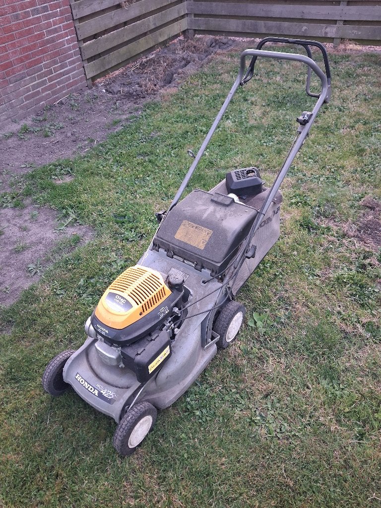 Honda grasmaaier maaidek en 2 motors losse onderdelen, Cirkelmaaier, Ophalen, Gebruikt, 50 cm of meer